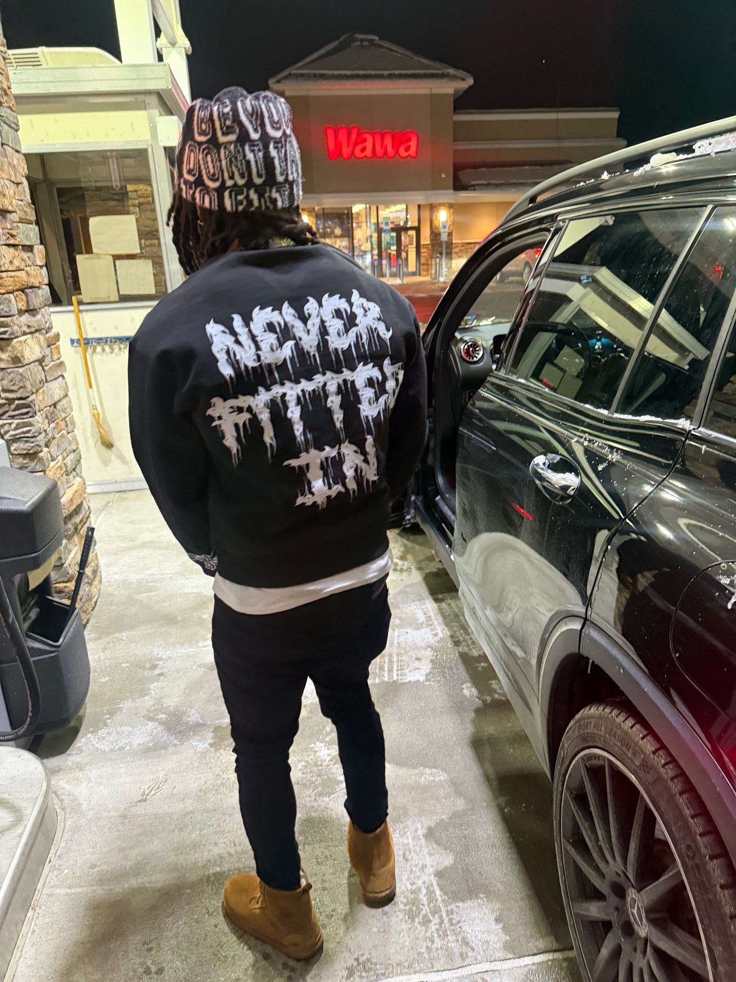 NEVER FITTED IN CREW NECK