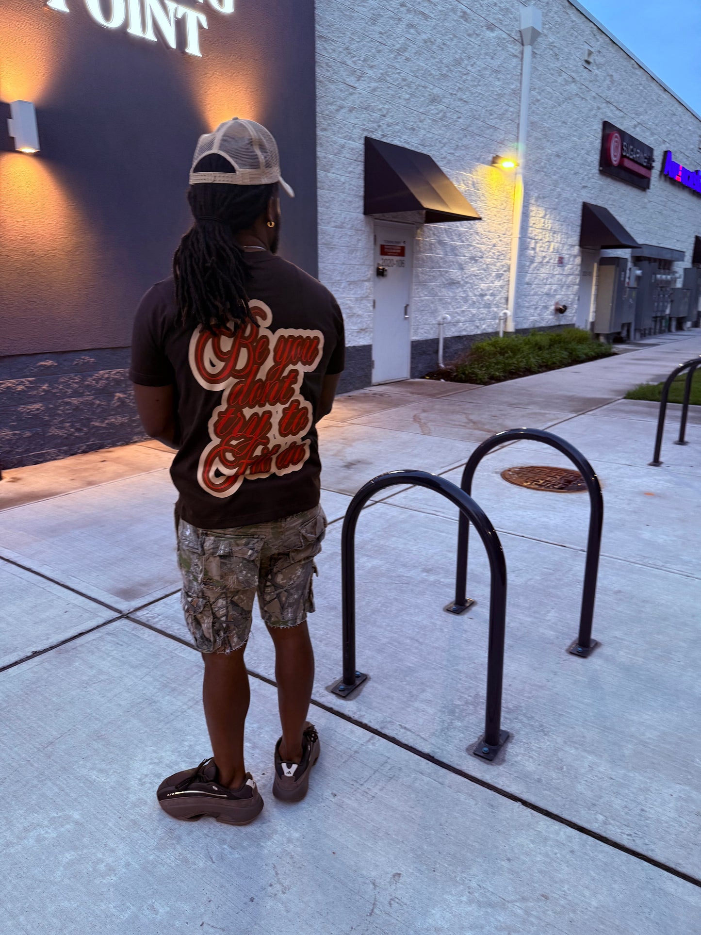 BE YOU DONT FIT IN TEE