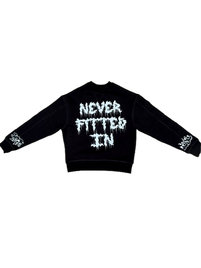 NEVER FITTED IN CREW NECK